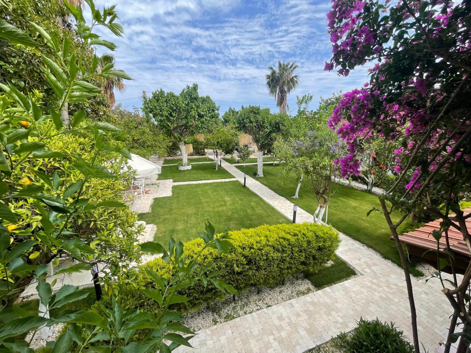 Alican Pension Чирали Экстерьер фото